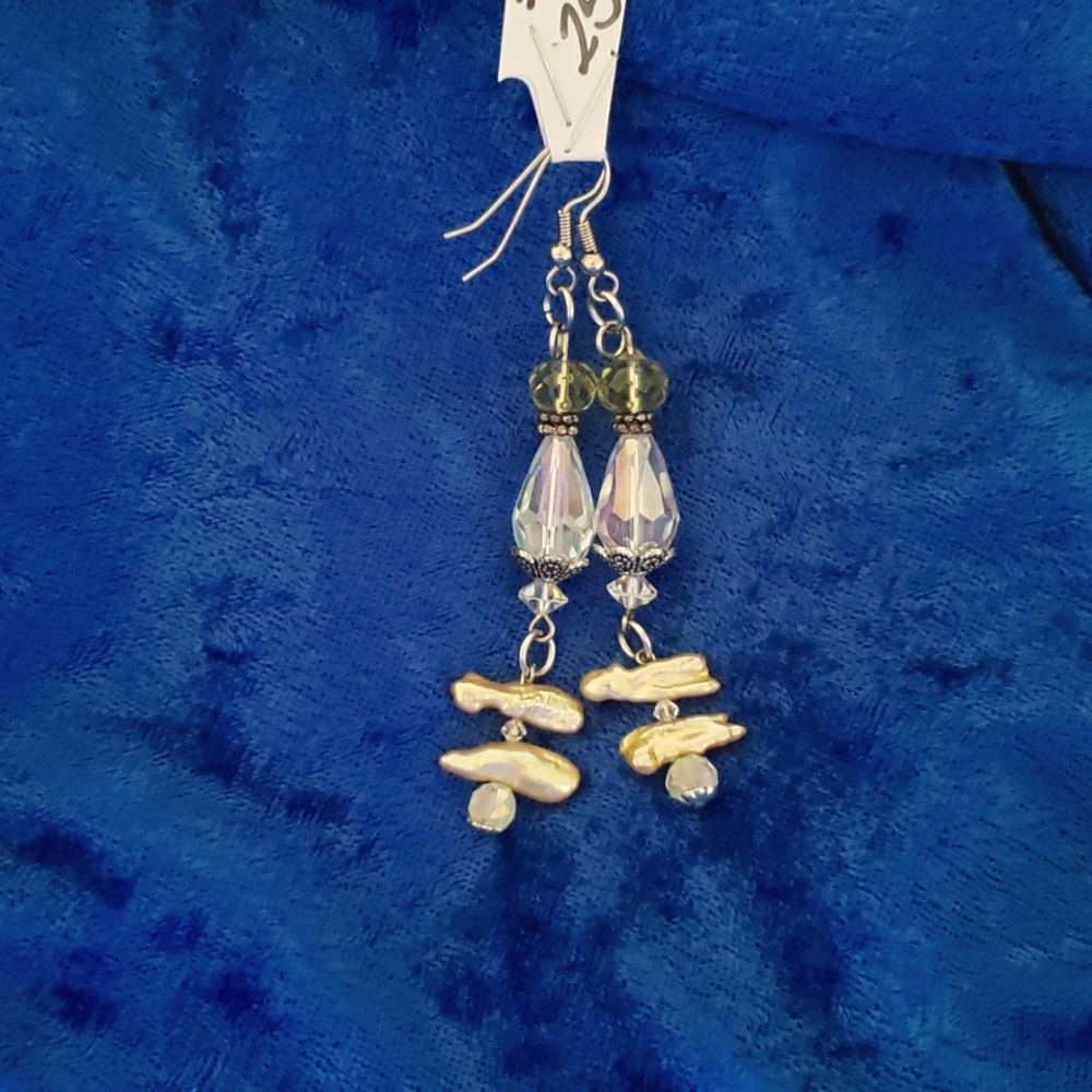 Crystal / Fresh Water Biwa Pearl dangle earrings!